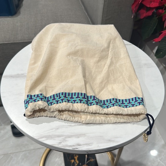 Tory Burch White Sandals - Picture 5 of 5